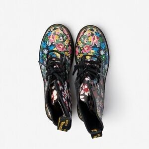 Women’s Dr. Martens 1460 Pascal Floral Leather Combat Boots/ Size 8/ *LIKE NEW